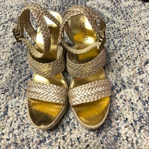 Michael Kors Juniper Gold Wedge Sandals 8.5